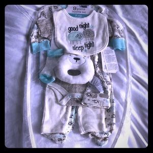 Baby boy 9 pieces layette set